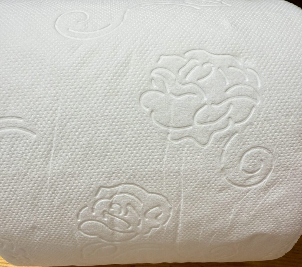 KSトイレットペーパーの表面を撮った画像