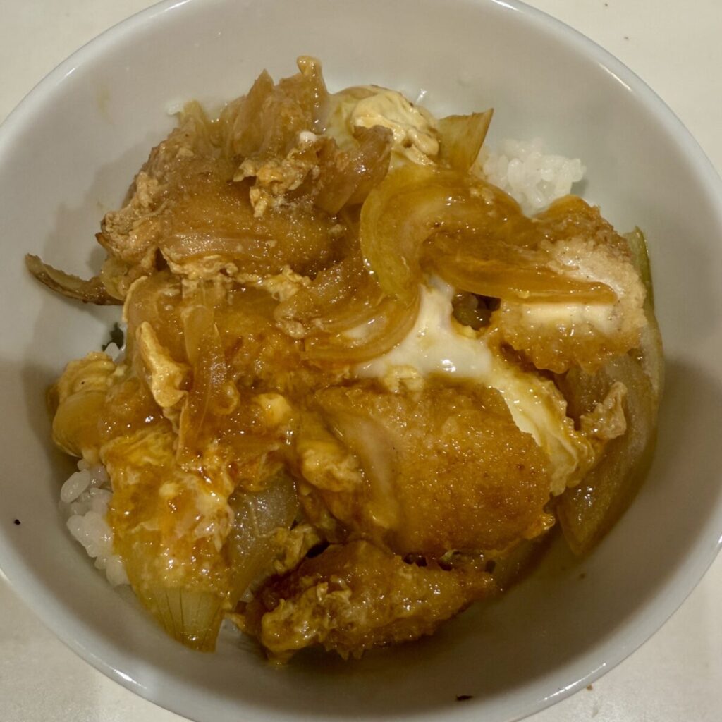 コストコフードコートのスティックチキンを親子丼にアレンジした時撮った画像