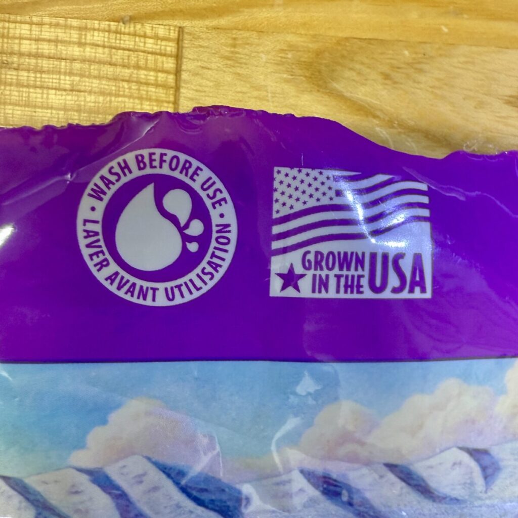 カリフォルニアプラムのパッケージにあるラベルを撮った画像