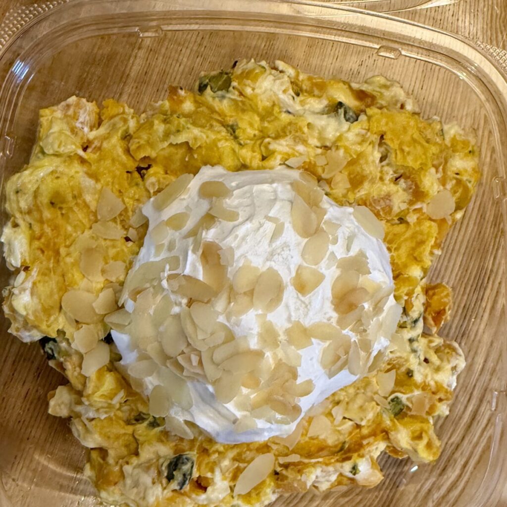 コストコパンプキンサラダのパッケージを取ったところを撮った画像