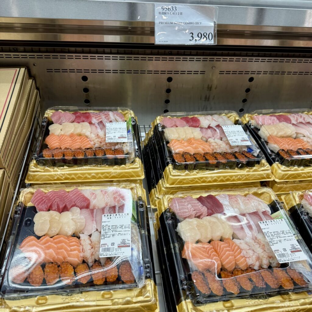 特選握り寿司32貫がコストコ店内に陳列されている画像
