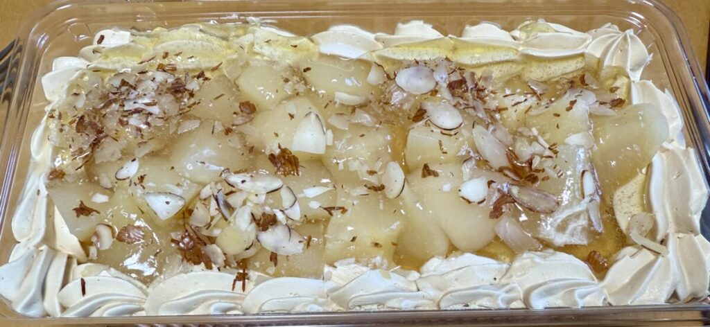 キャラメル＆洋梨のスコップケーキを開封したところを撮った画像