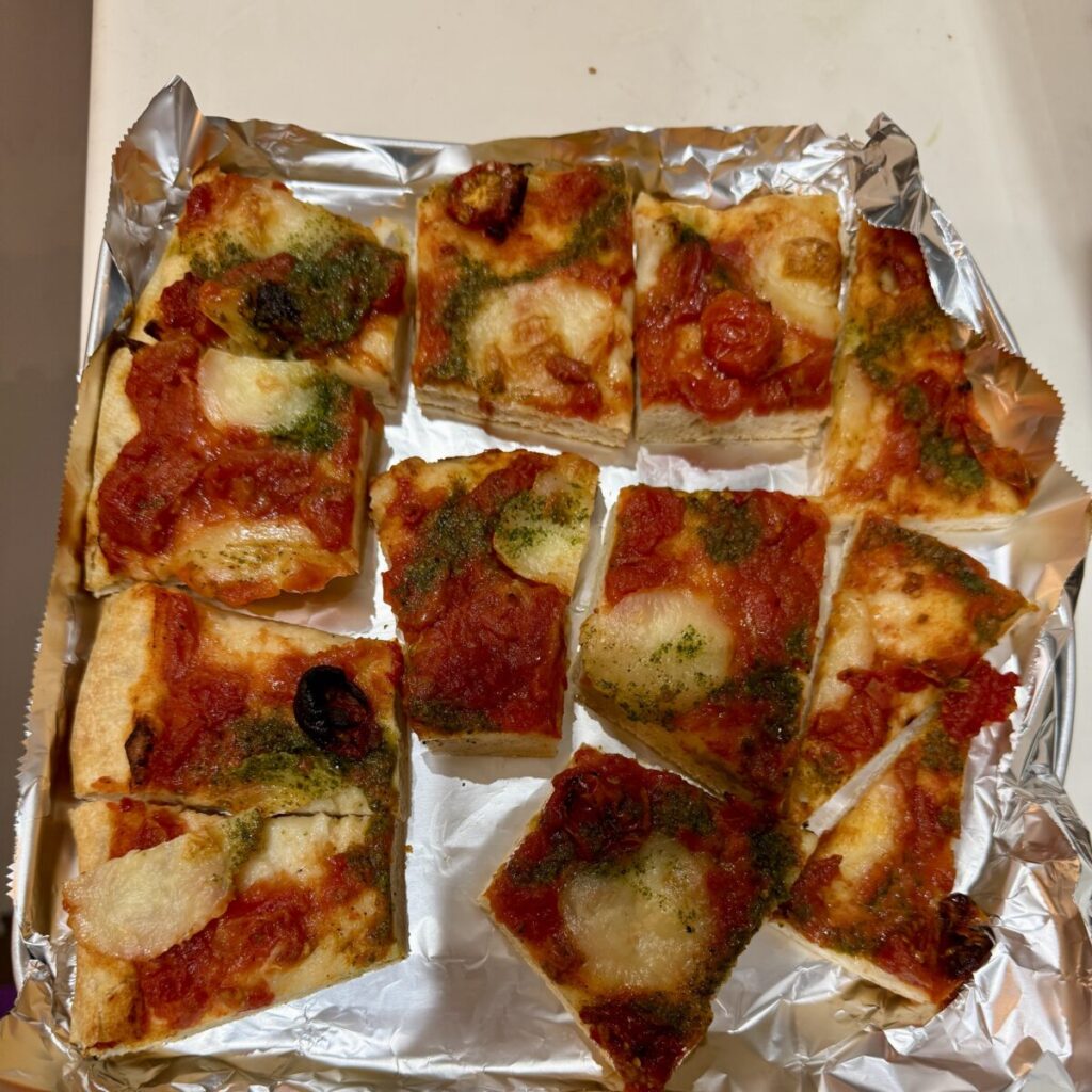 マルゲリータをカットしたところを撮った画像