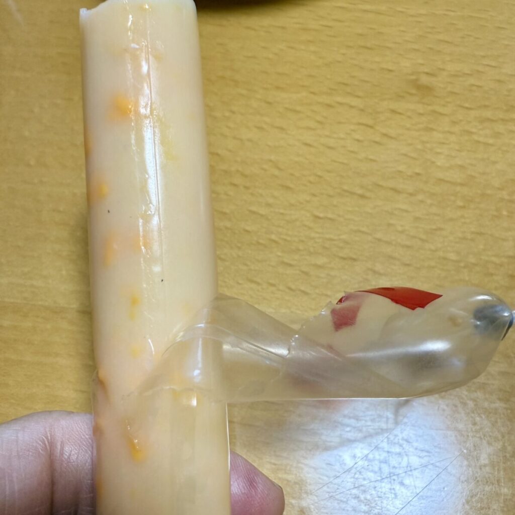 チーズインかまぼこを開封したところを撮った画像