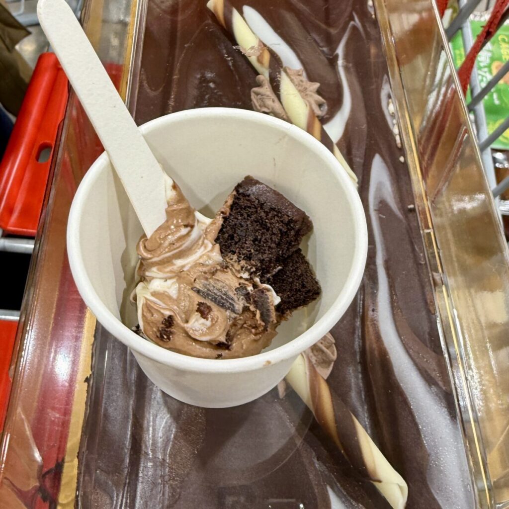 タキシードケーキの試食を撮った画像