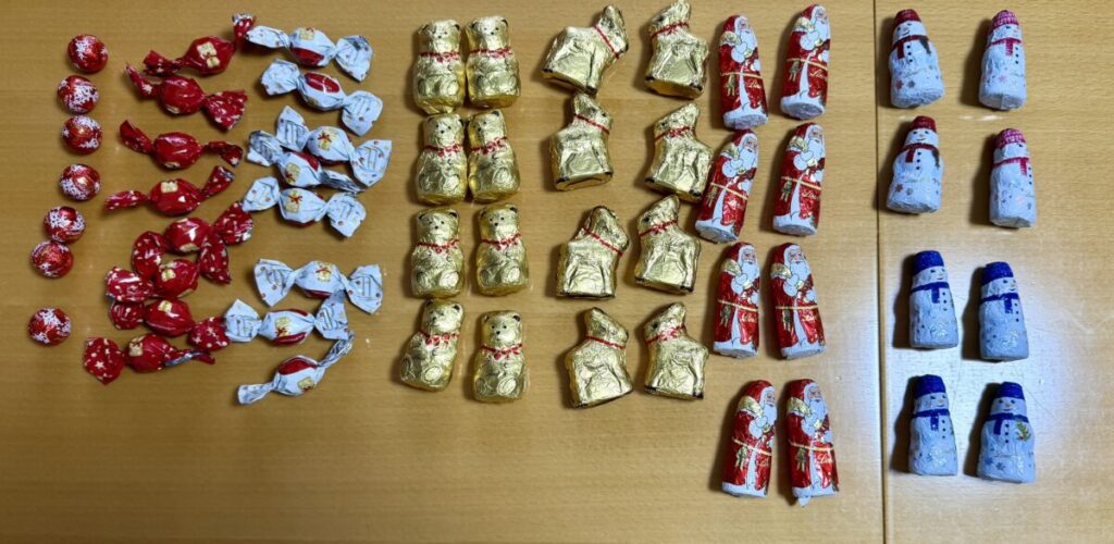 リンツホリデーパックを開封して並べた画像