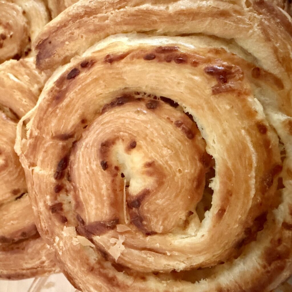 チーズオニオンスワールをアップにして撮った画像