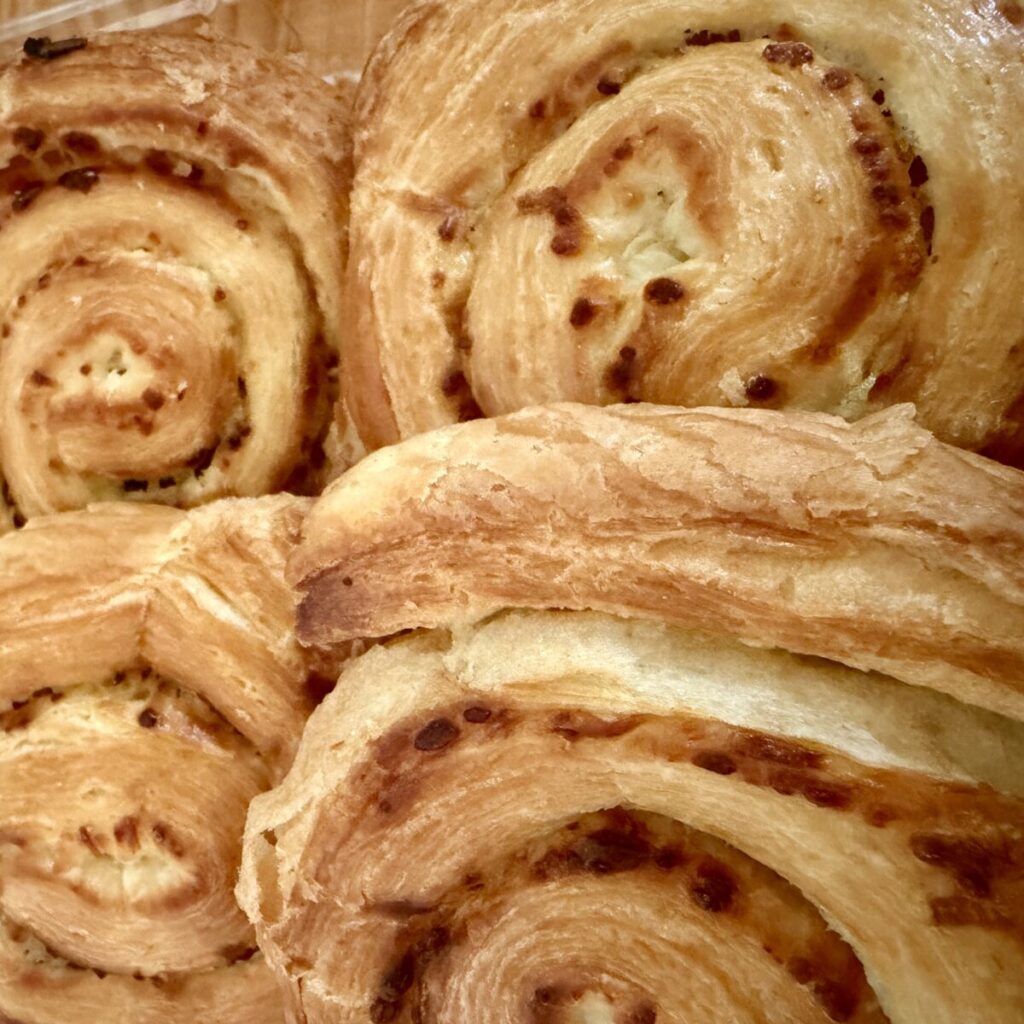 チーズオニオンスワールをアップで撮った画像