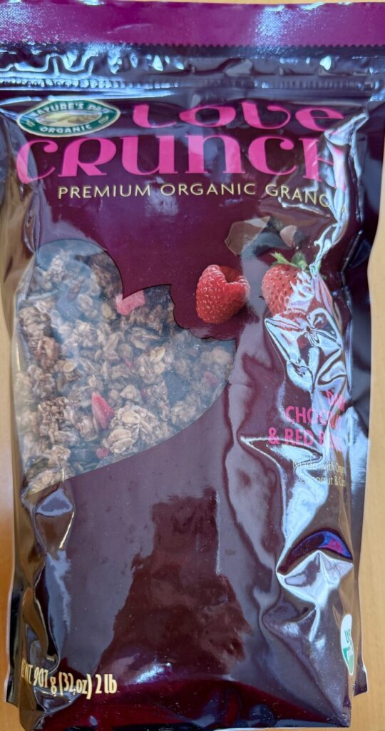 ネイチャーズパス ラブクランチ オーガニック グラノーラのパッケージ前面を撮った画像