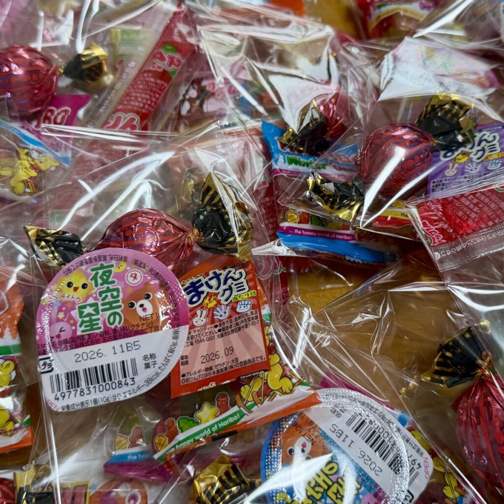 シルバークレーン ミルクチョコトリュフで作ったばらまき菓子を撮った画像