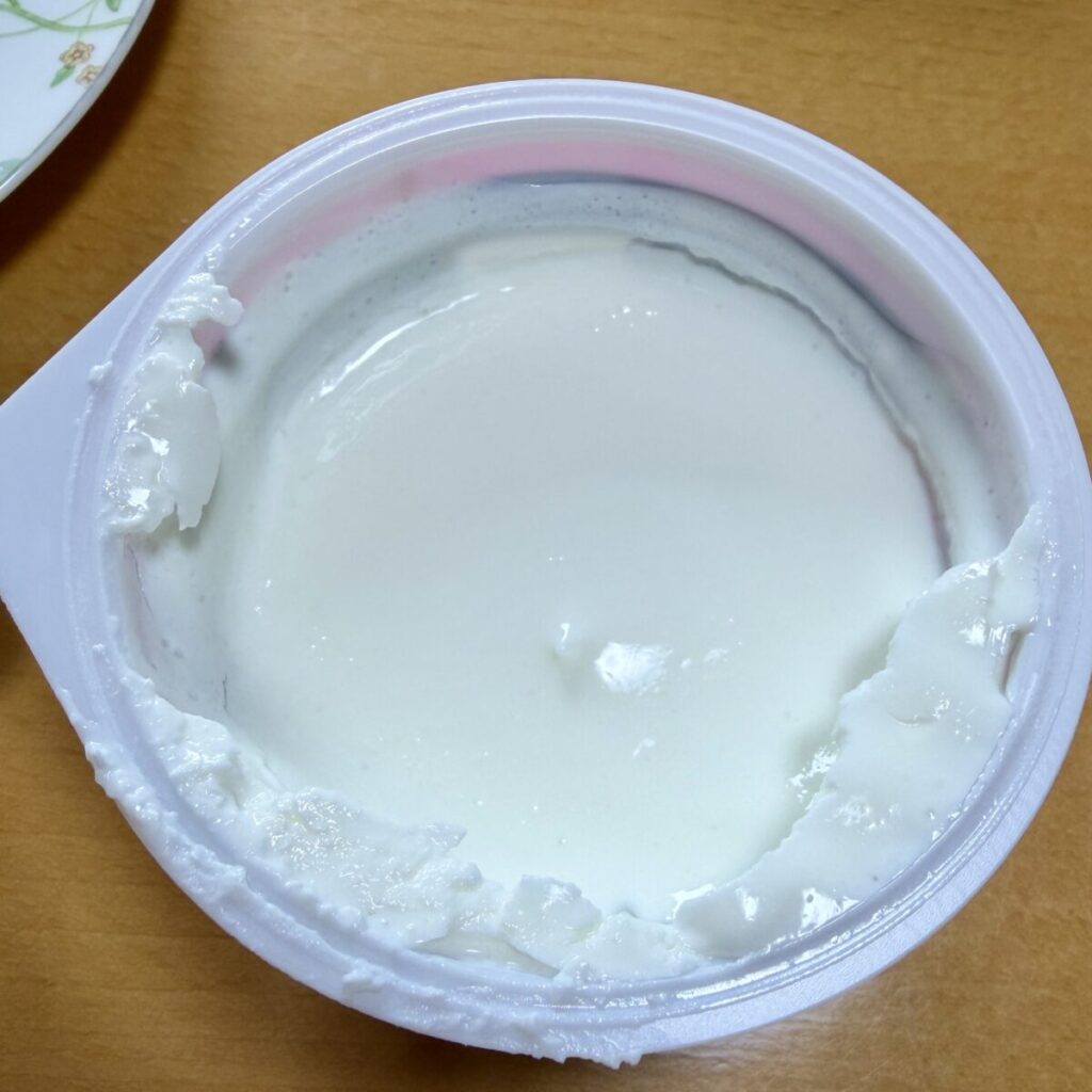 オイコスピーチを開封したところを撮った画像