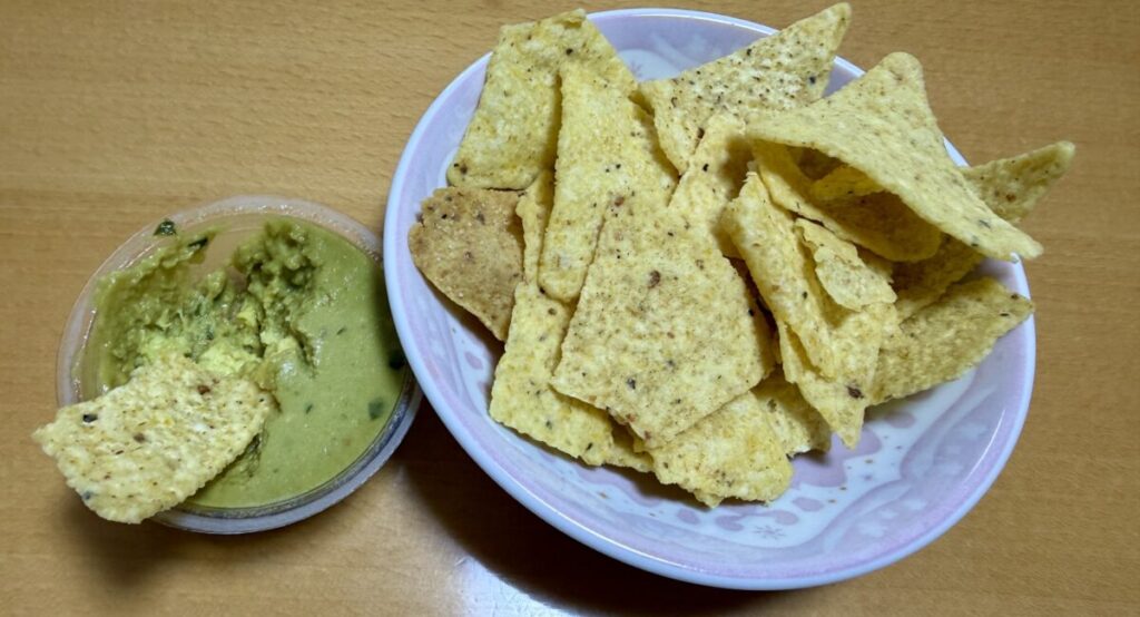 コストコのワカモレとトルティーヤチップスを撮った画像