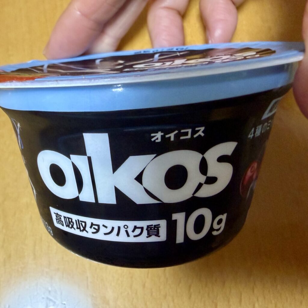 ダノンオイコス 高吸収タンパク質4種のミックスベリーがラベルレスではないことを示す画像