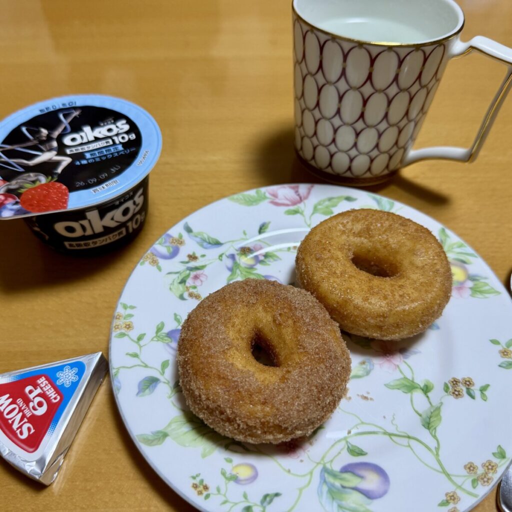 コストコのミニドーナツを朝食にいただいたときの画像