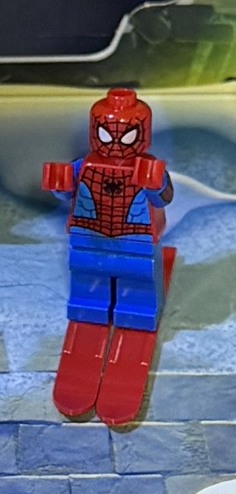 レゴアドベントカレンダーマーベルの中で印象に残ったスパイダーマンを撮った画像