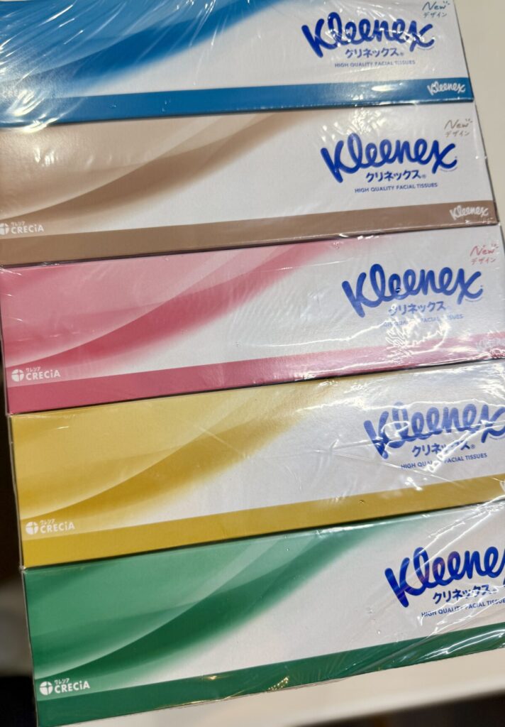 クリネックスティッシューの側面を撮った画像